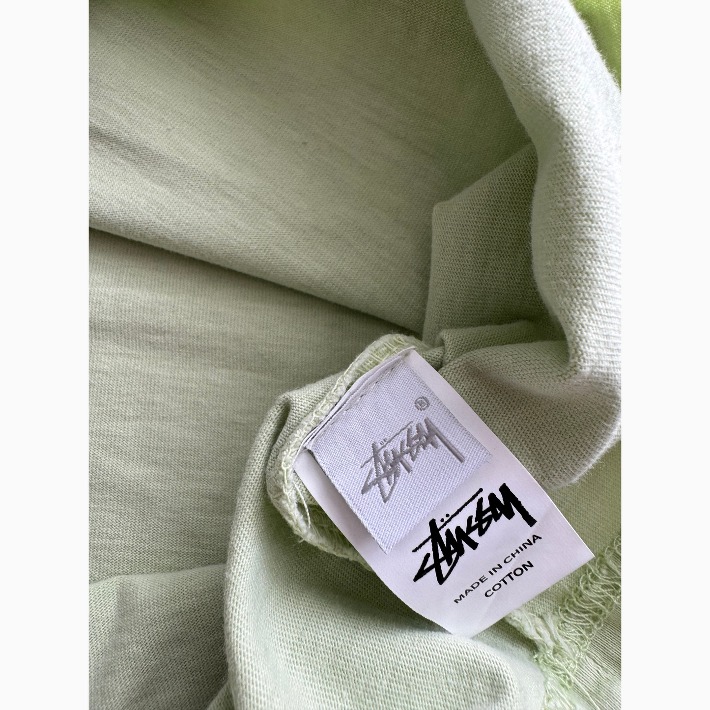 Neuf - T-shirt Stüssy - Vert clair - taille L