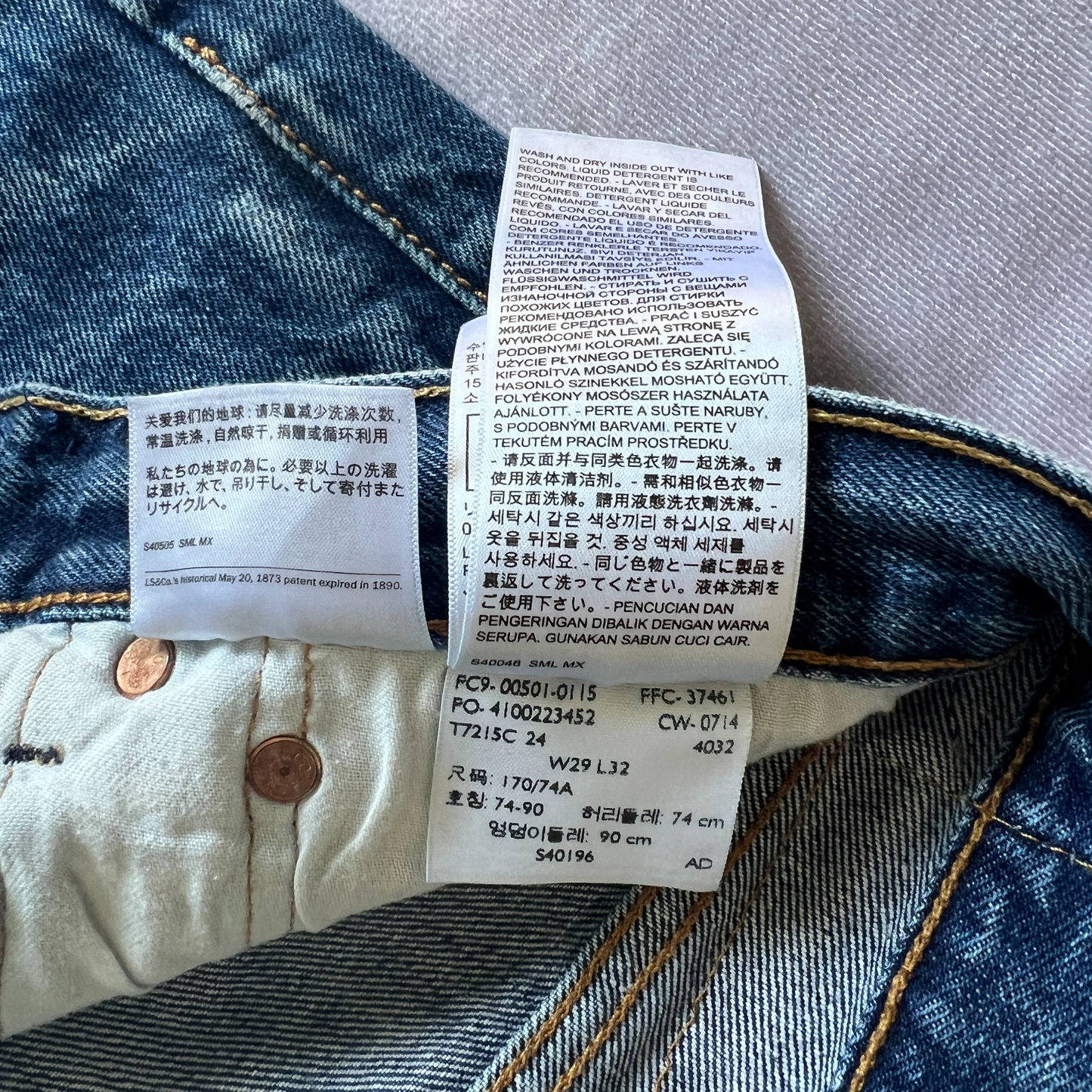 Jeans Levi's® 501® pour hommes Bleu foncé - taille W29 L32