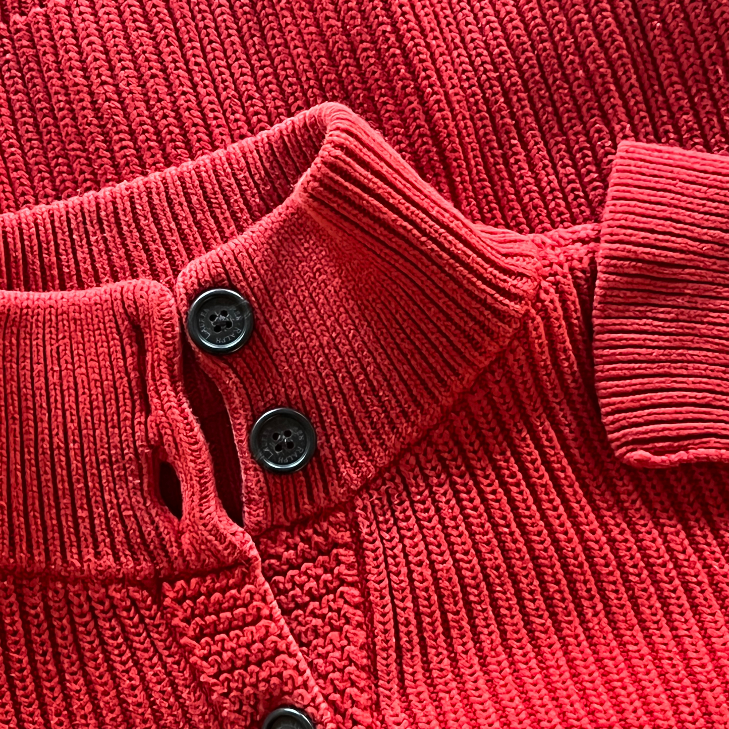 Pull Ralph Lauren boutonné rouge pour femmes - taille M