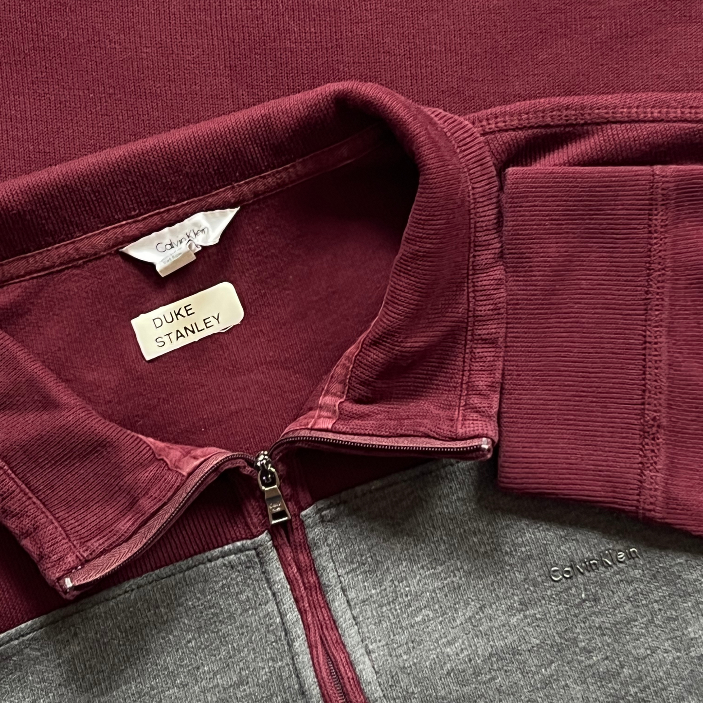Pull Calvin Klein 1/4 zip grenat pour hommes - taille L