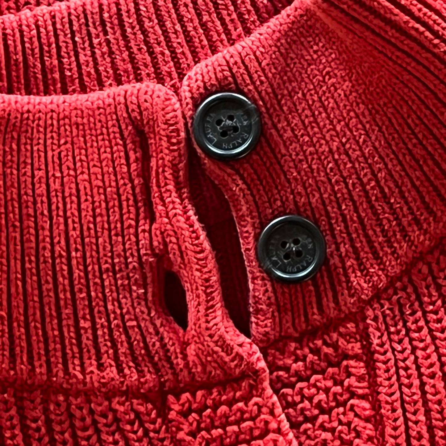 Pull Ralph Lauren boutonné rouge pour femmes - taille M